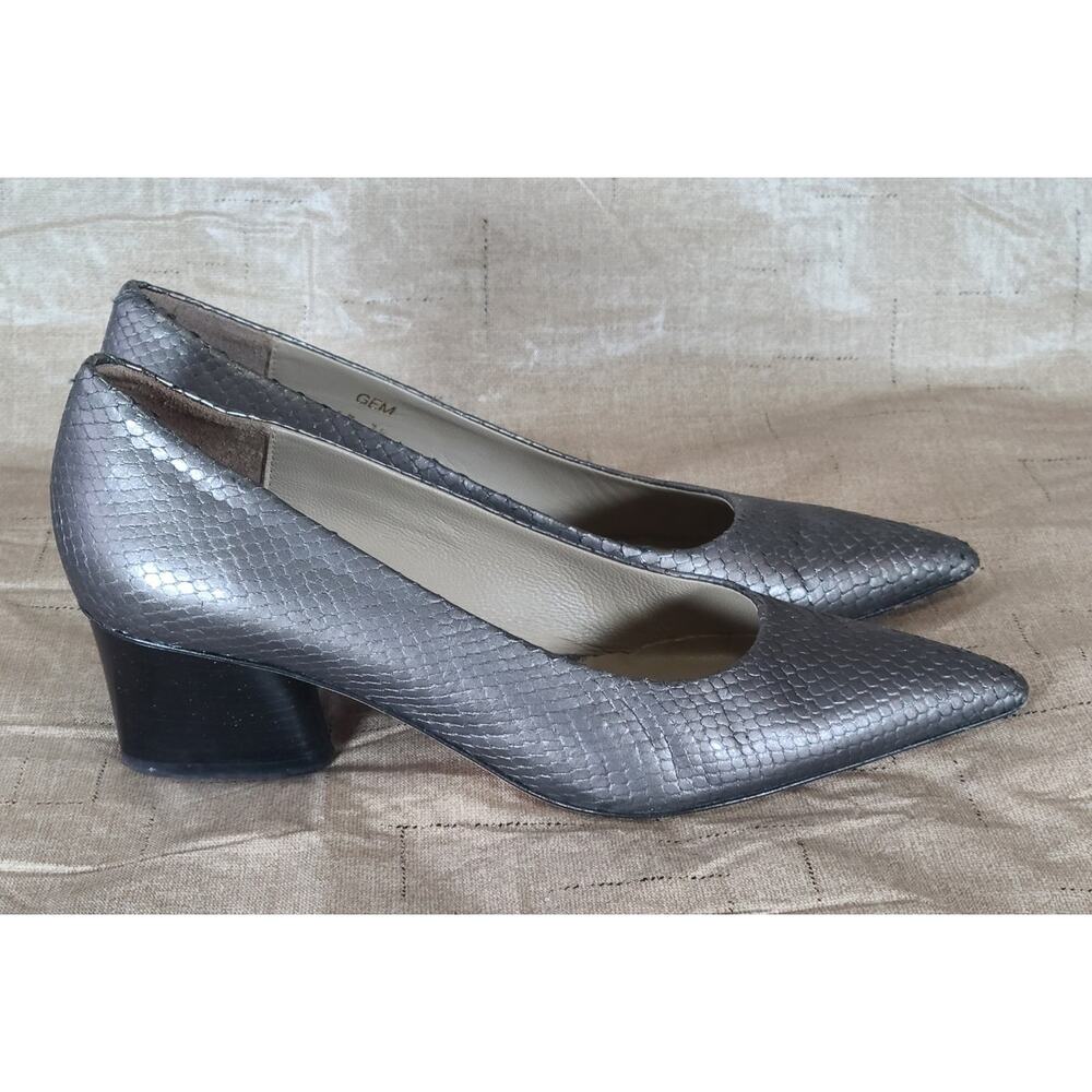 Donald Pliner 7.5B Women's Woven Leather Pewter Block Heels Italian Pointed Toe